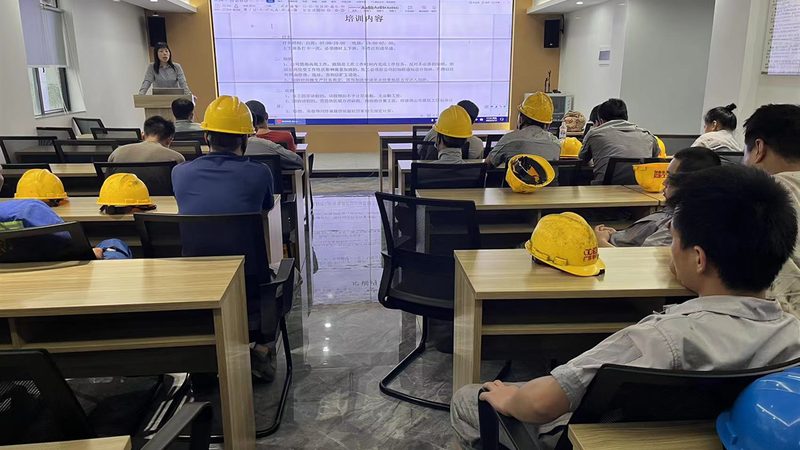 小标题：Scratch：图形化编程的入门神器